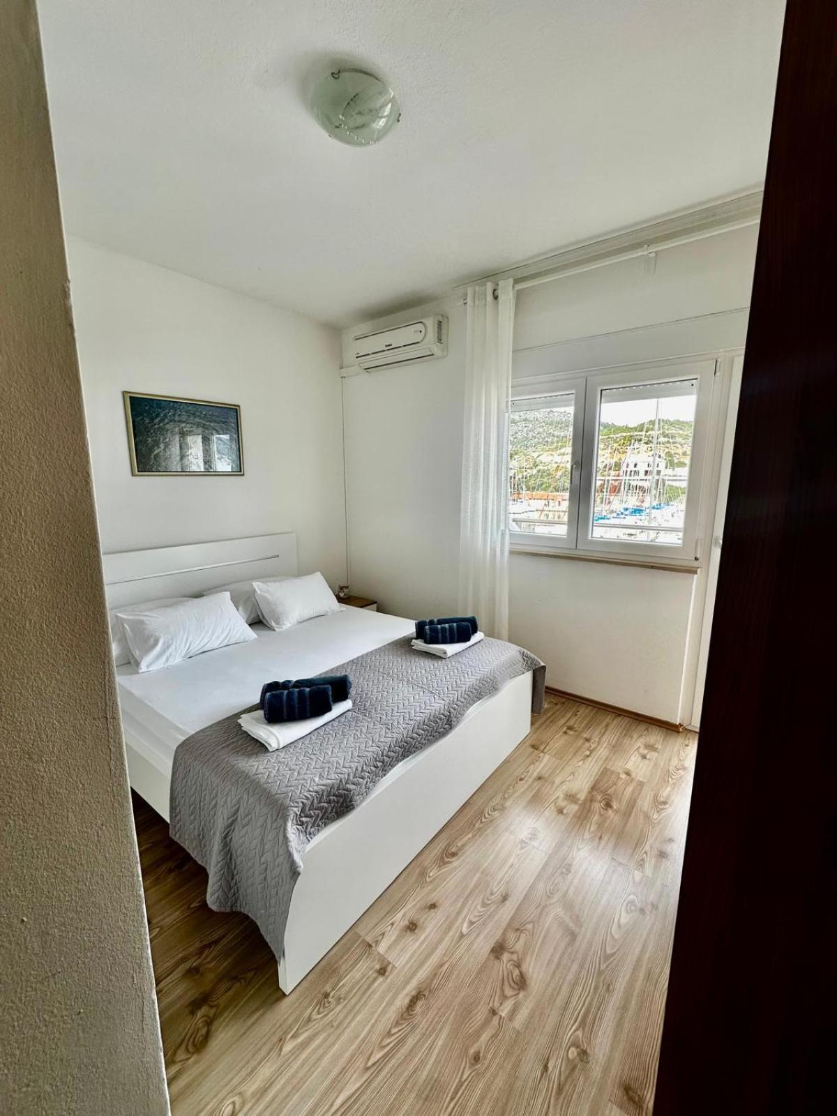 Apartman & Rooms Draga Marina Exterior photo